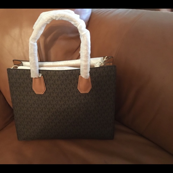 NWT Michael Kors Mercer Convertible Handbag - Picture 2 of 3